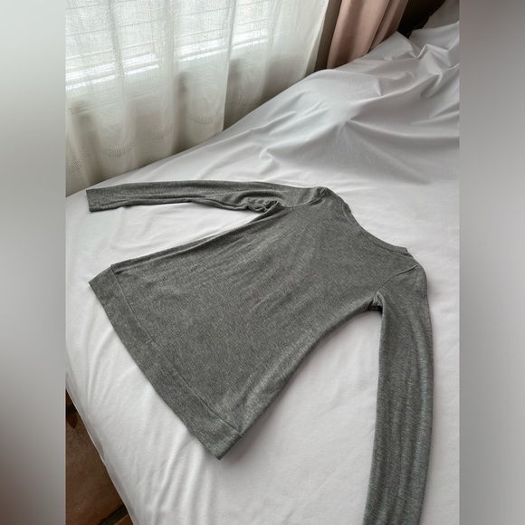 Latched Mama everyday nursing sweater crew neck long sleeve - Heathered grey - Picture 6 of 13